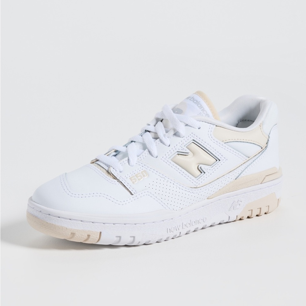 NWOT New Balance Women's White and Cream Sneakers